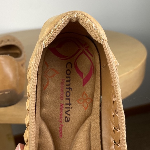 Comfortiva Marilu Woven Leather Round Toe Brown Flat Comfortable Supportive Sz 9 - Picture 8 of 8